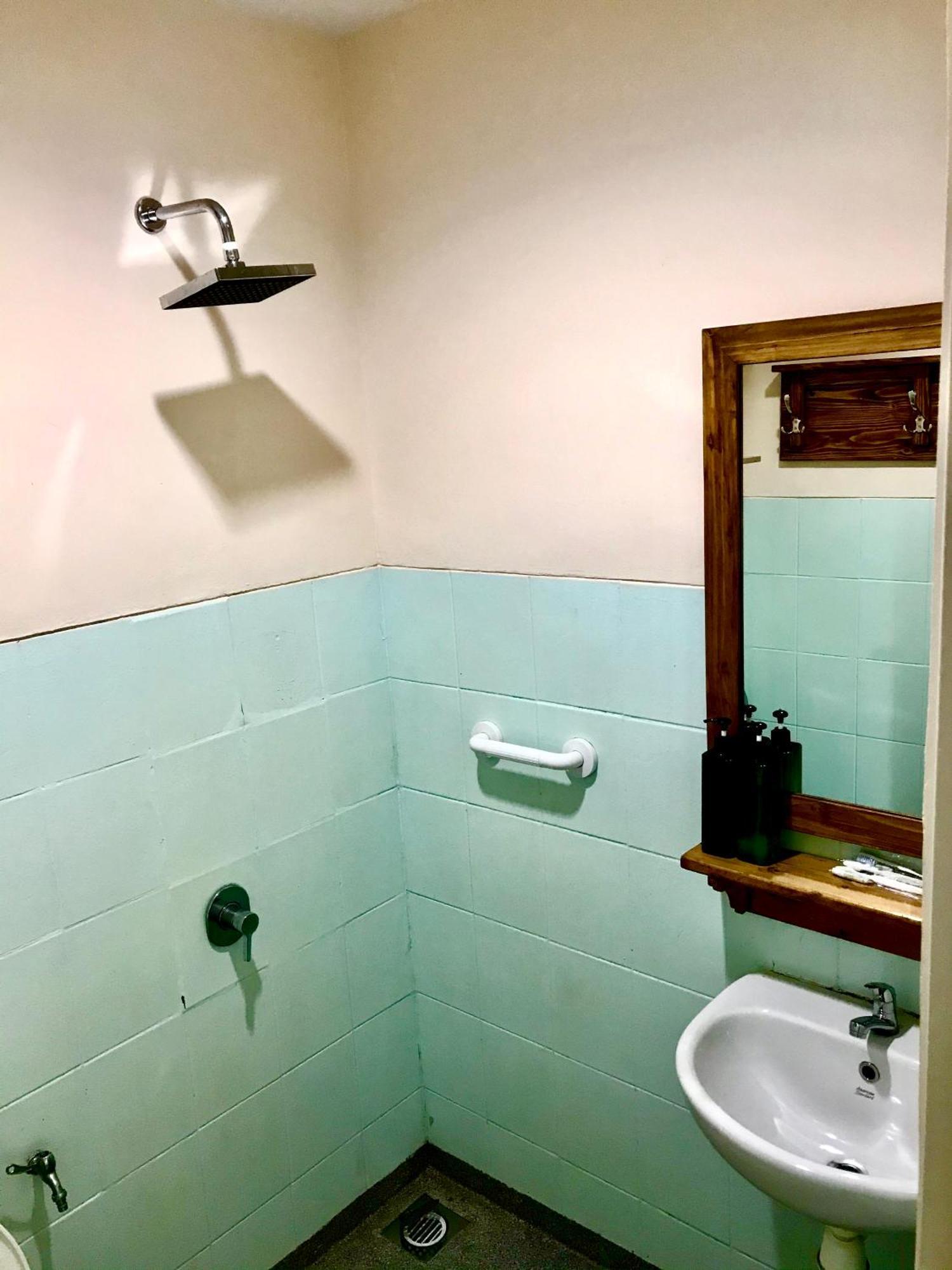 Queen Victoria Apartment Batam Værelse billede
